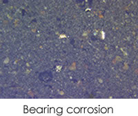 潤滑脂中過多的水會降低其厚度并導(dǎo)致水沖刷,導(dǎo)致基礎(chǔ)油氧化并導(dǎo)致軸承腐蝕