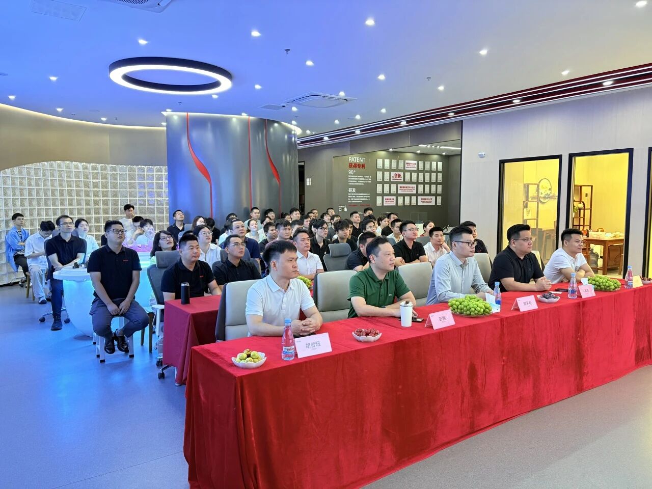 9.3從閱兵看中國智造底氣！智火柴以油品監(jiān)測實力護航 “國之重器” 圖1